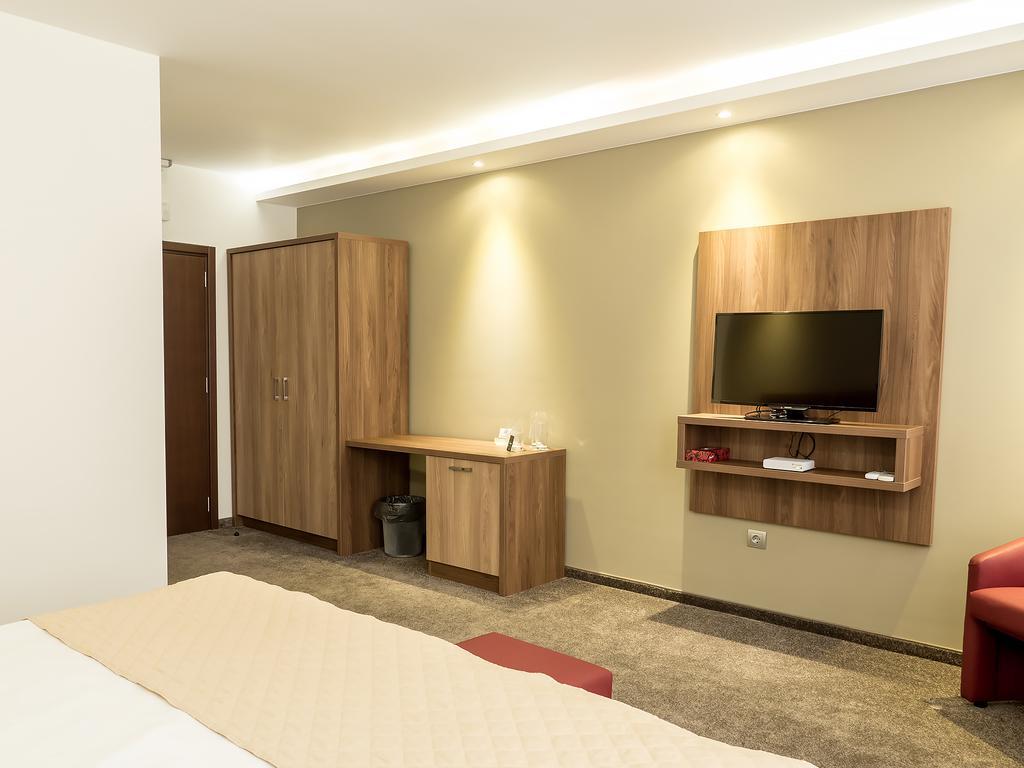 Hotel Calipso Hotel Sofia Buitenkant foto